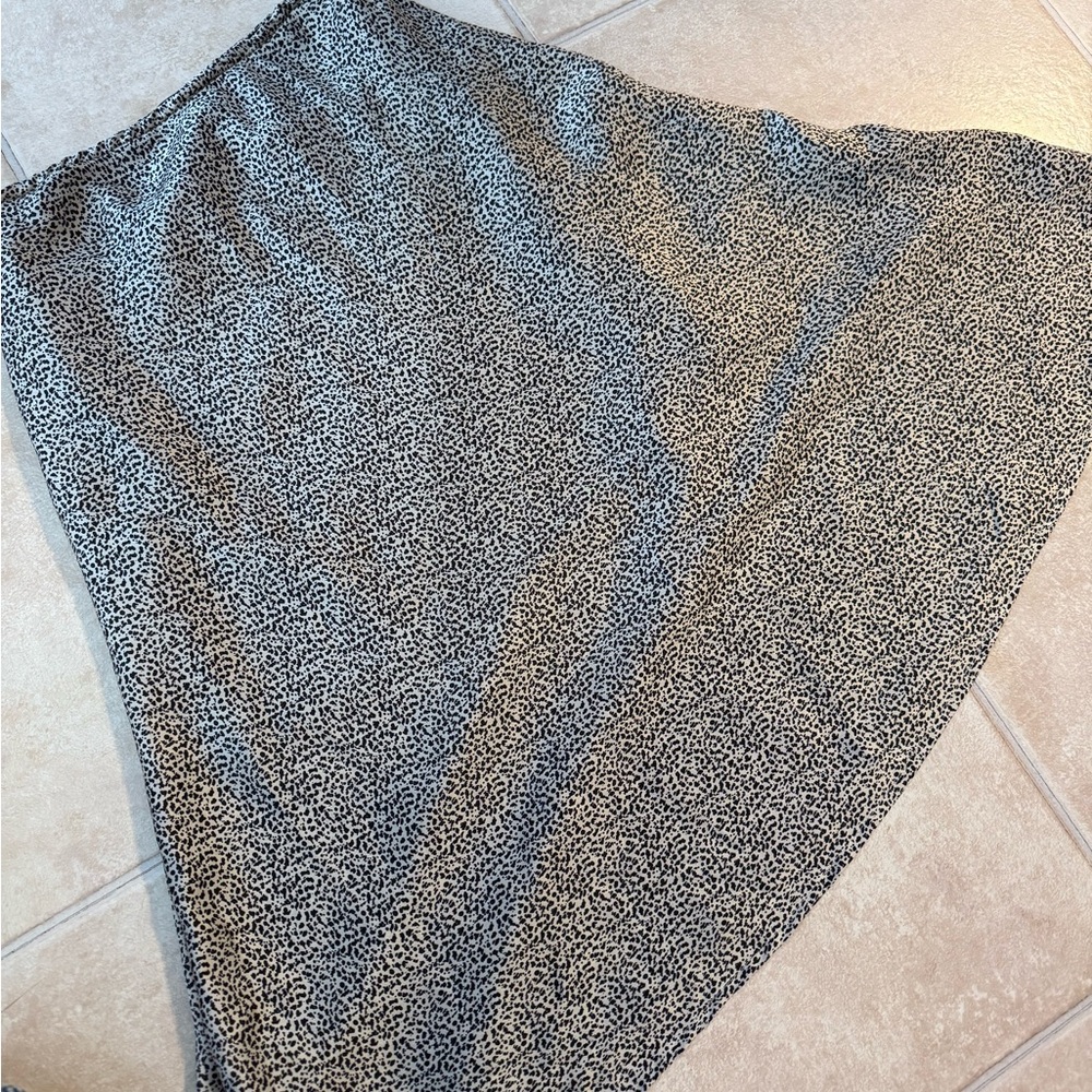 Elegant Black and White Patterned Skirt